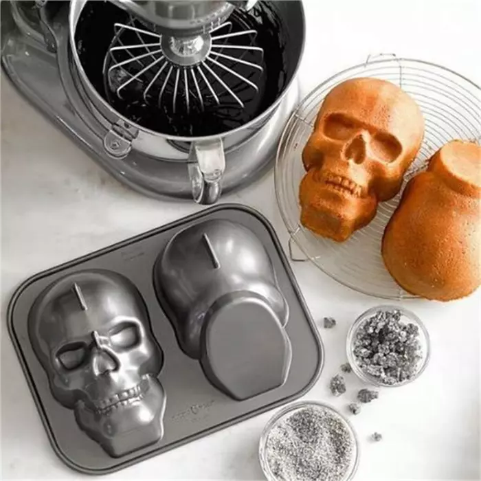 Haunted Skull Mold (88448), Nordic Ware